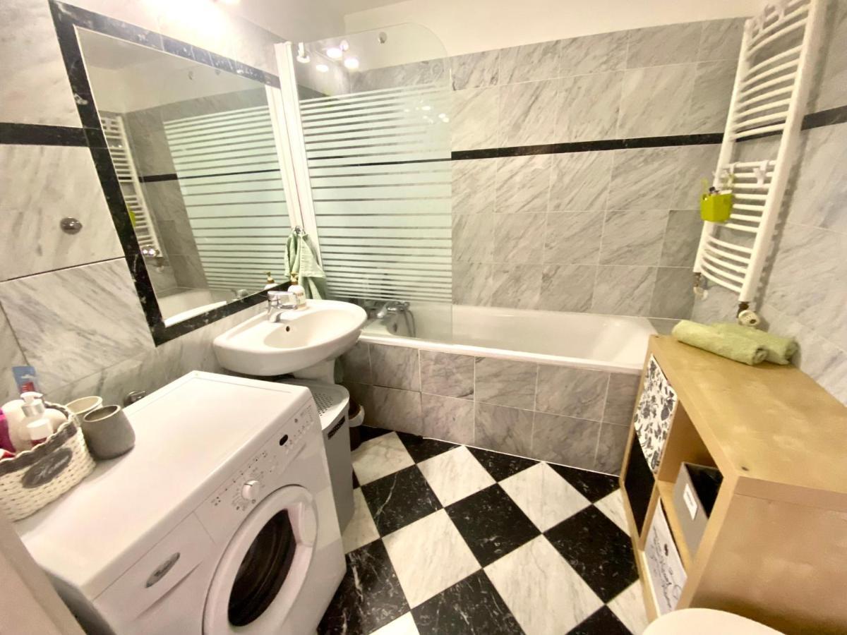 Fantastic Apartment In The City Center Praga Zewnętrze zdjęcie