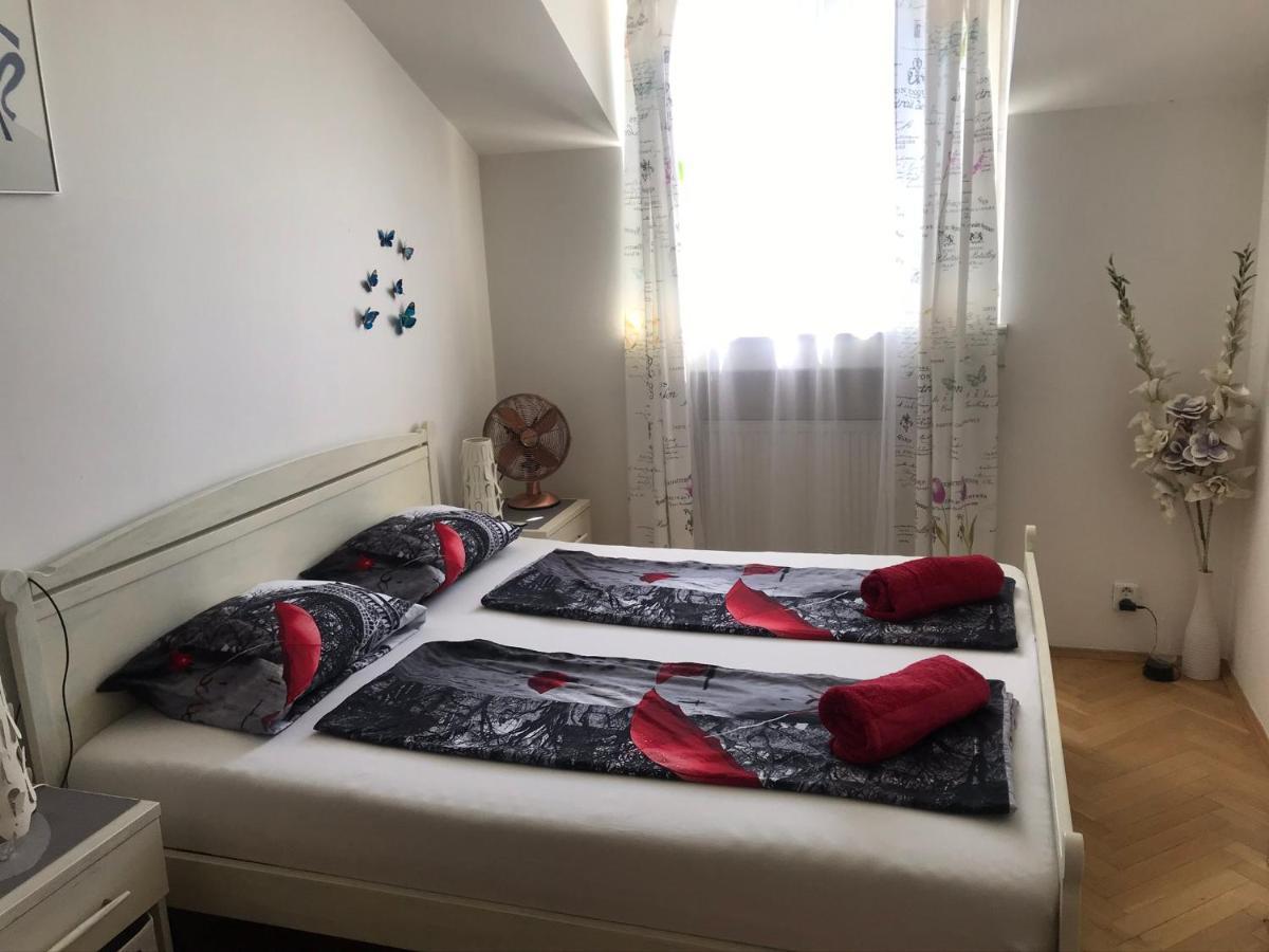 Fantastic Apartment In The City Center Praga Zewnętrze zdjęcie