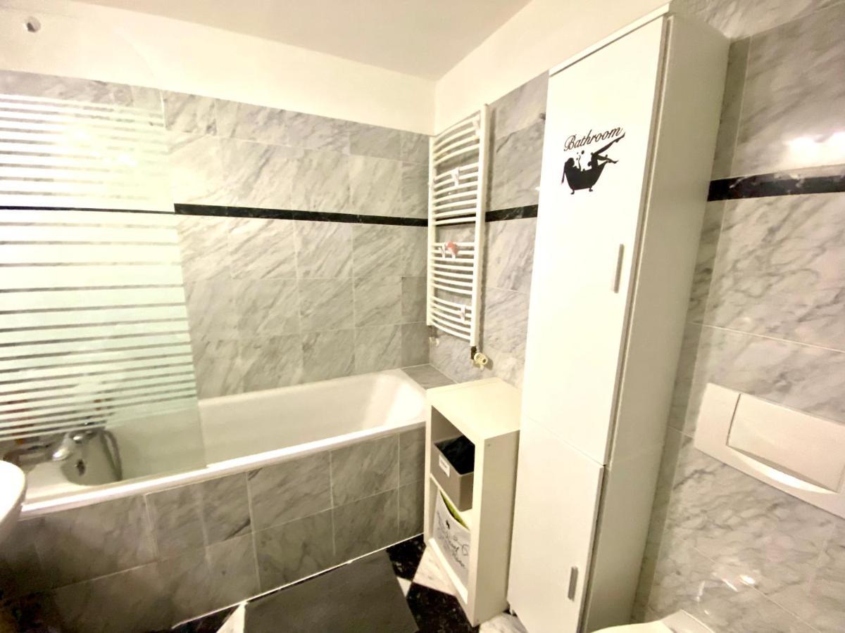 Fantastic Apartment In The City Center Praga Zewnętrze zdjęcie