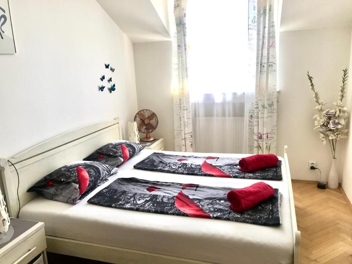 Fantastic Apartment In The City Center Praga Zewnętrze zdjęcie