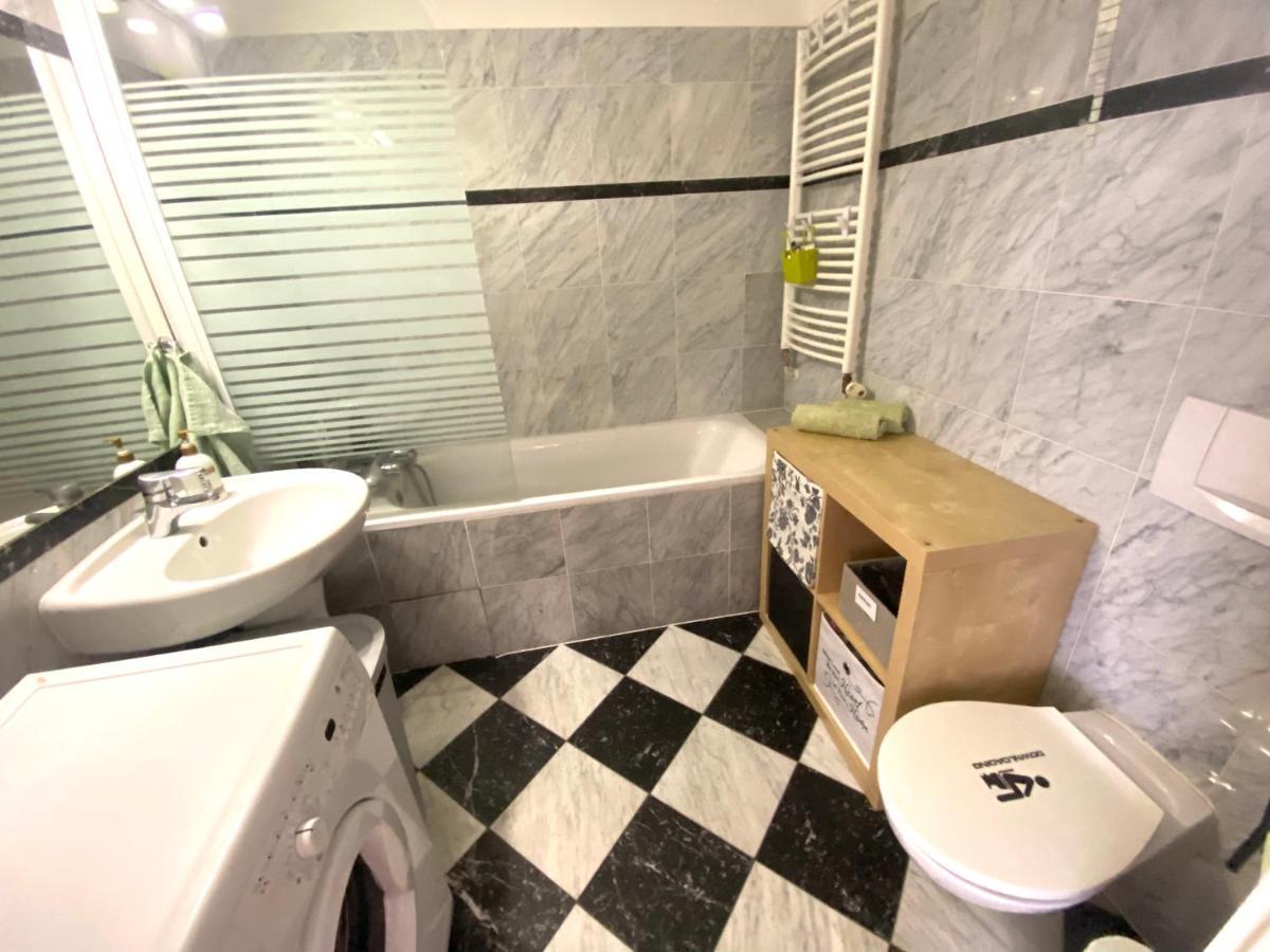 Fantastic Apartment In The City Center Praga Zewnętrze zdjęcie